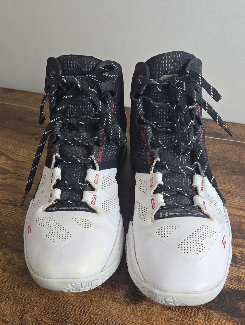Under Armour Curry 2 Suit & Tie White Black High-Top Athletic Sneakers Sz 12.5